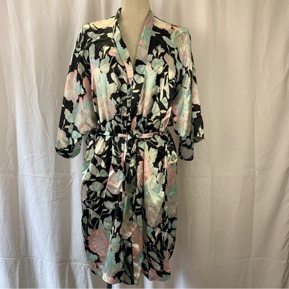 Vintage Floral Kimono Robe - Picture 1 of 8